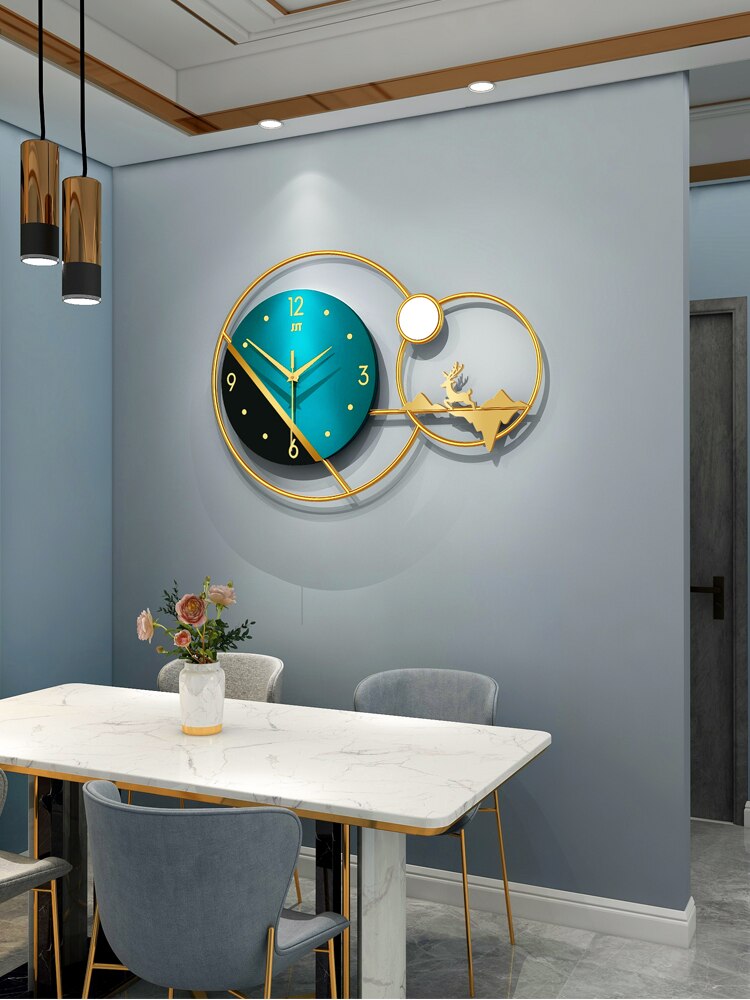 đồng hồ treo tường nghệ thuật kim loại